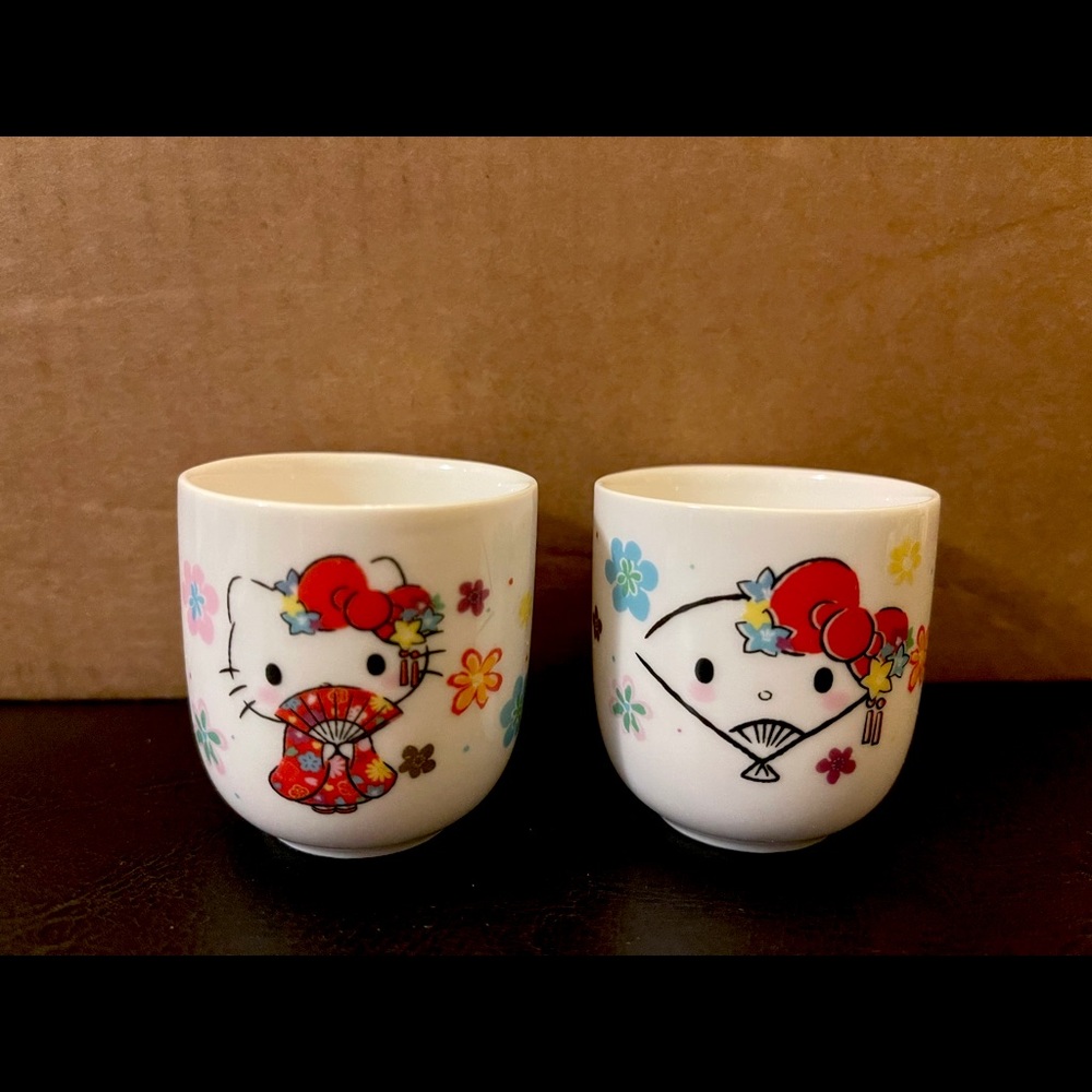 Hello Kitty Tokyo Sake Cups